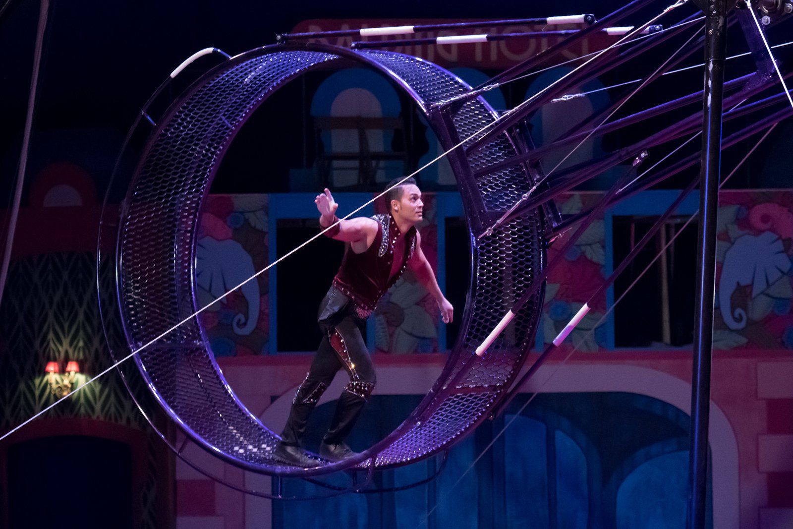 Circus Flora's 'The Case of the Missing Bellhop' in Grand Center
